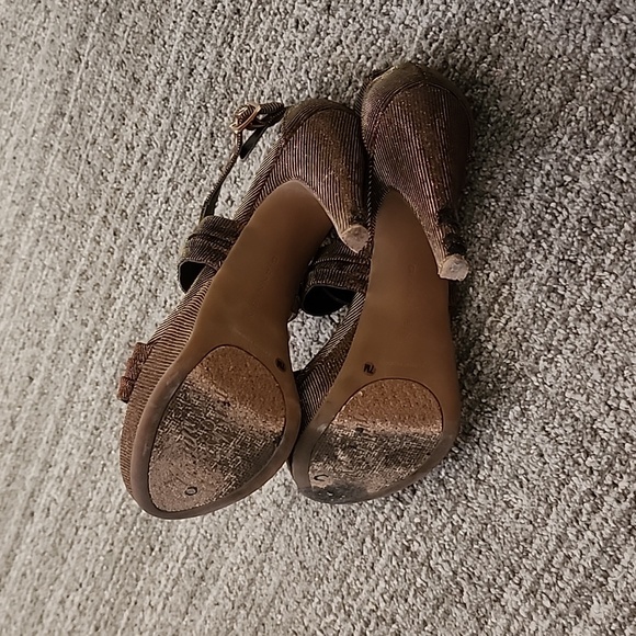 GIANNI BINI Strappy Bronze Platform Heels - Picture 11 of 14